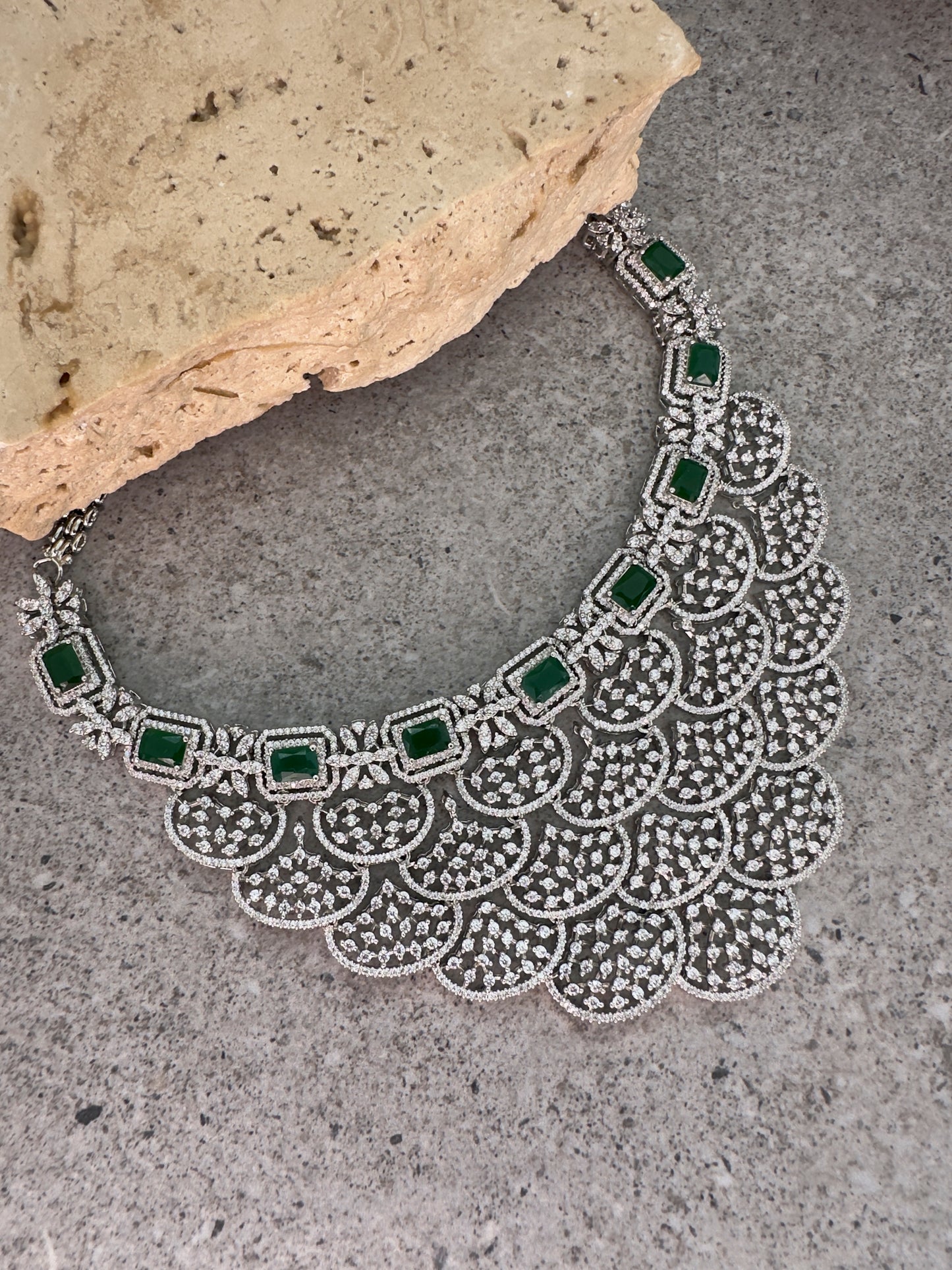 SAISHAA NECKLACE SET