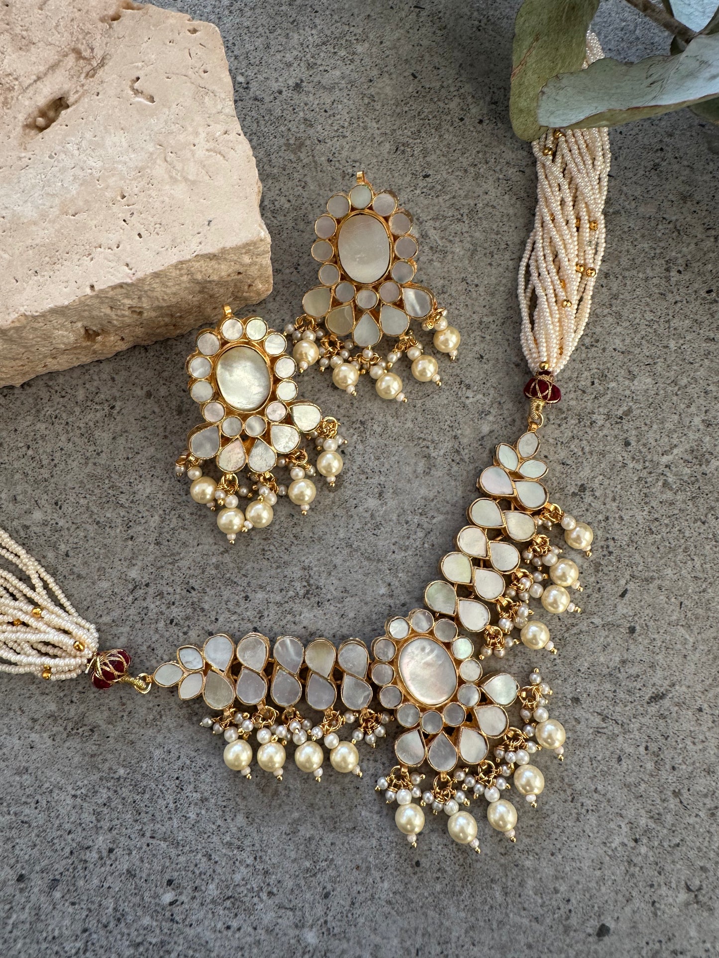 AURA NECKLACE SET