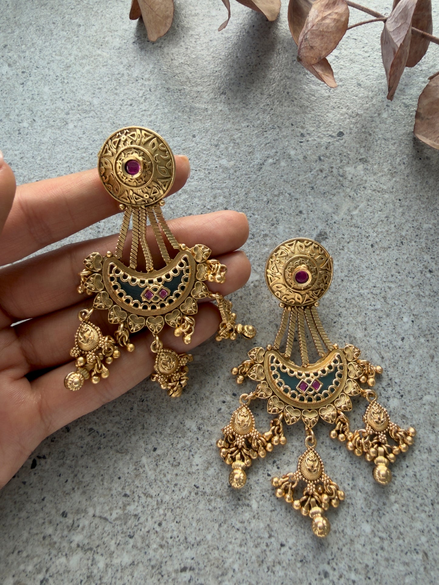 NAYSHA EARRINGS