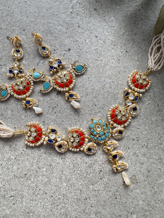 JOANIE NECKLACE SET
