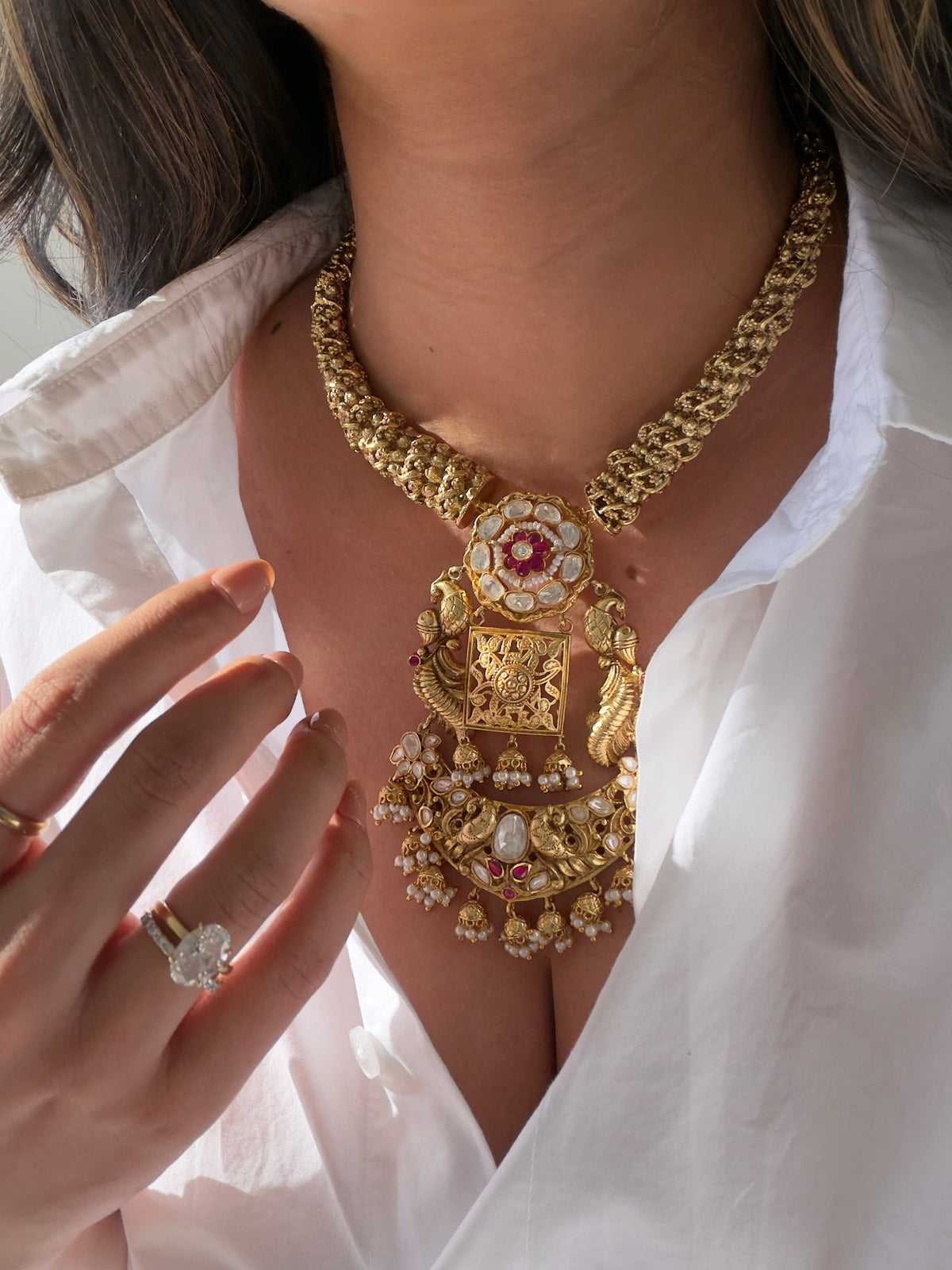 SHARVI HASLI NECKLACE SET