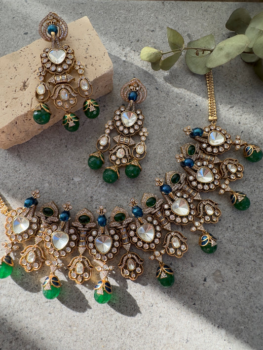 YARELI NECKLACE SET