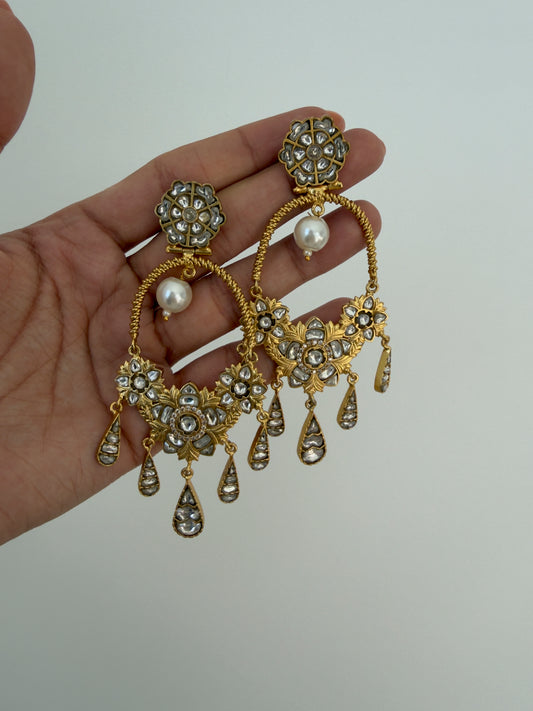 SUHIRA EARRINGS