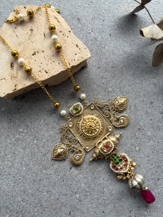 ASTER NECKLACE