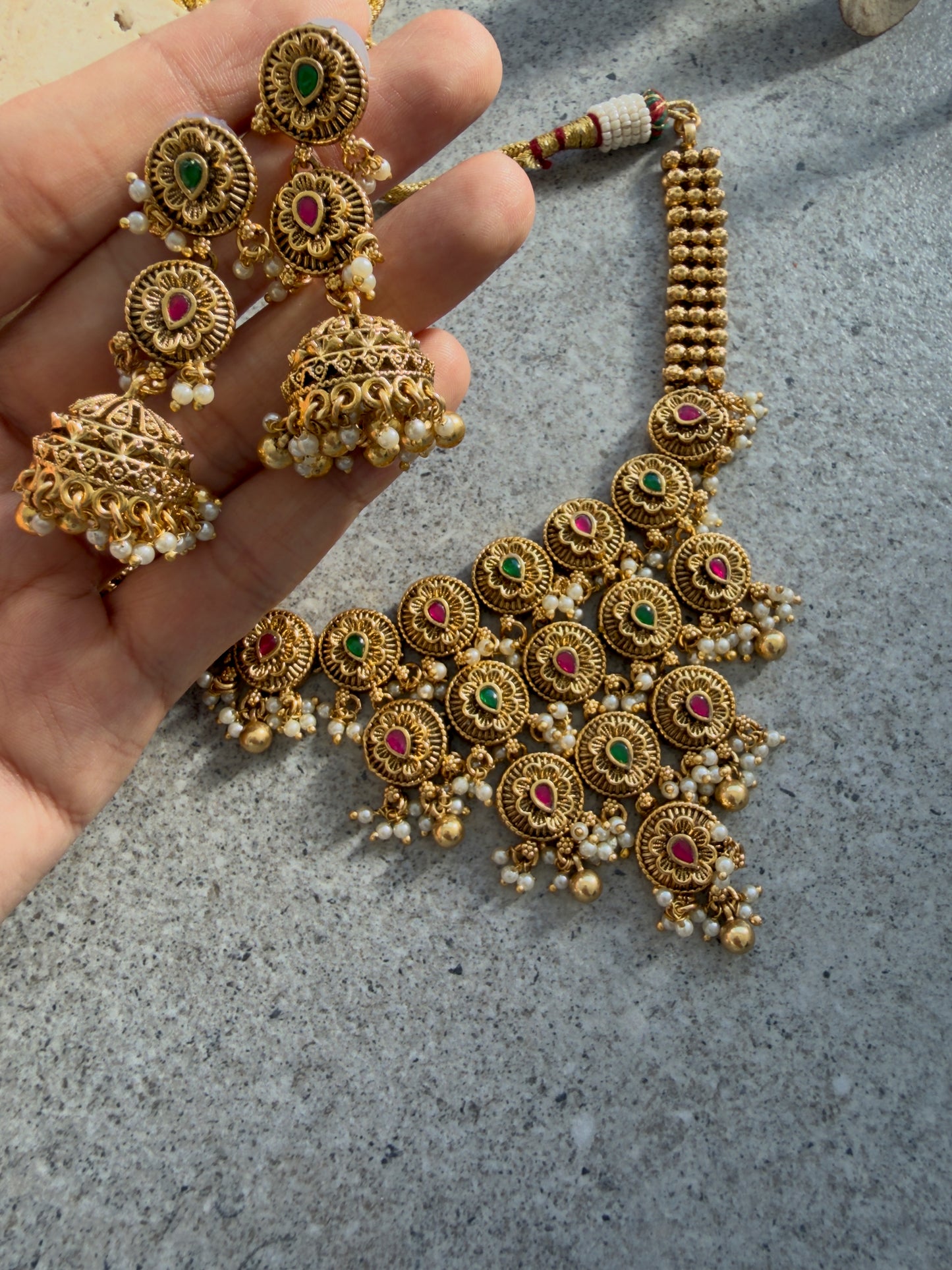 TARI CHOKER SET