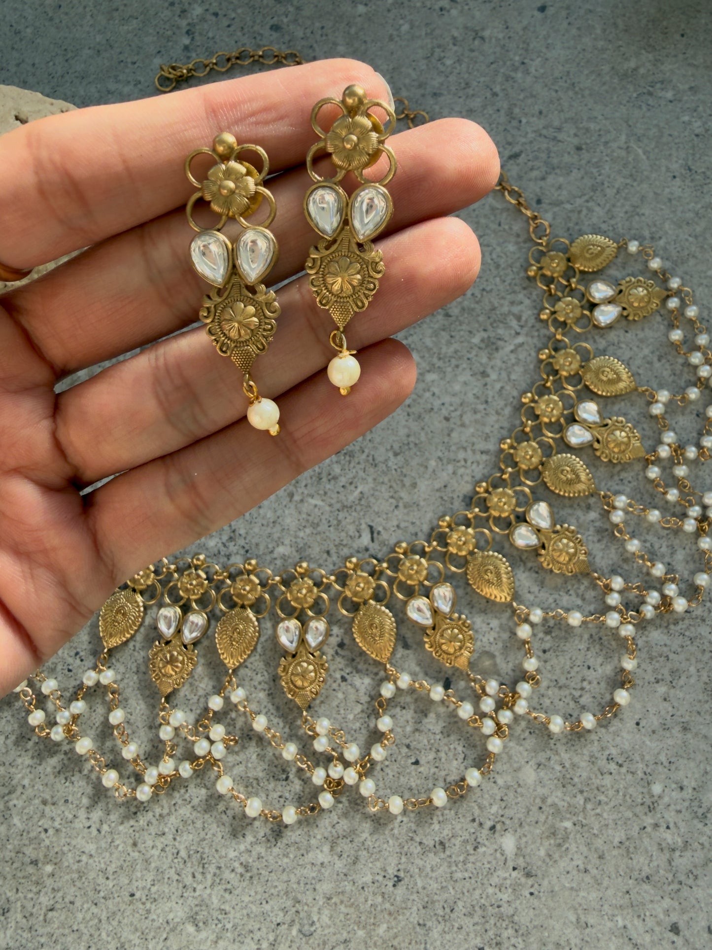 LOUISA NECKLACE SET
