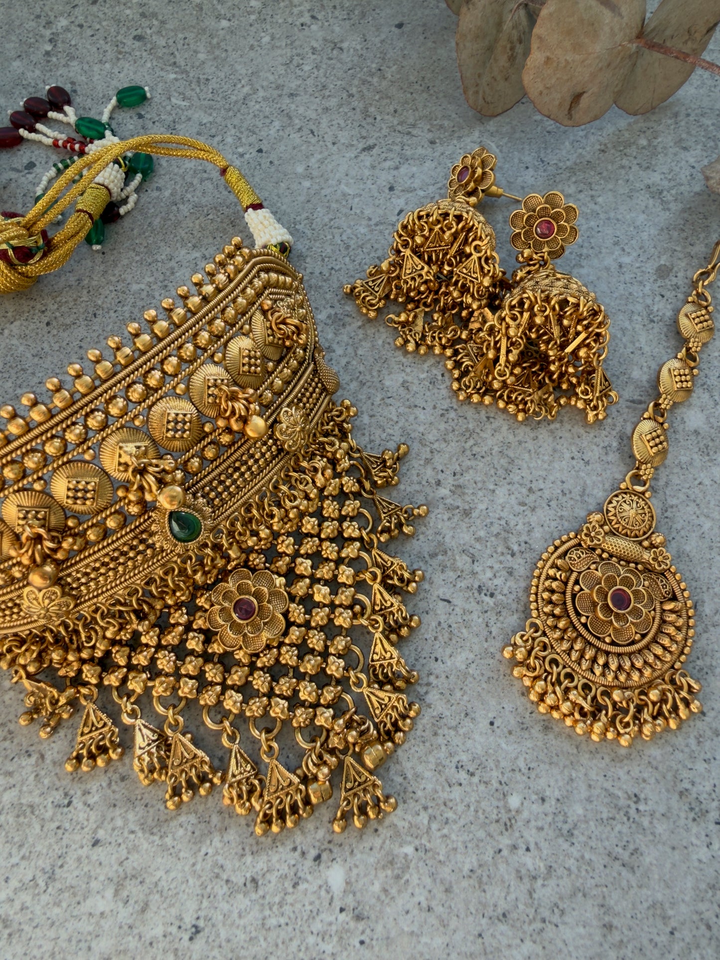 NAINA CHOKER SET