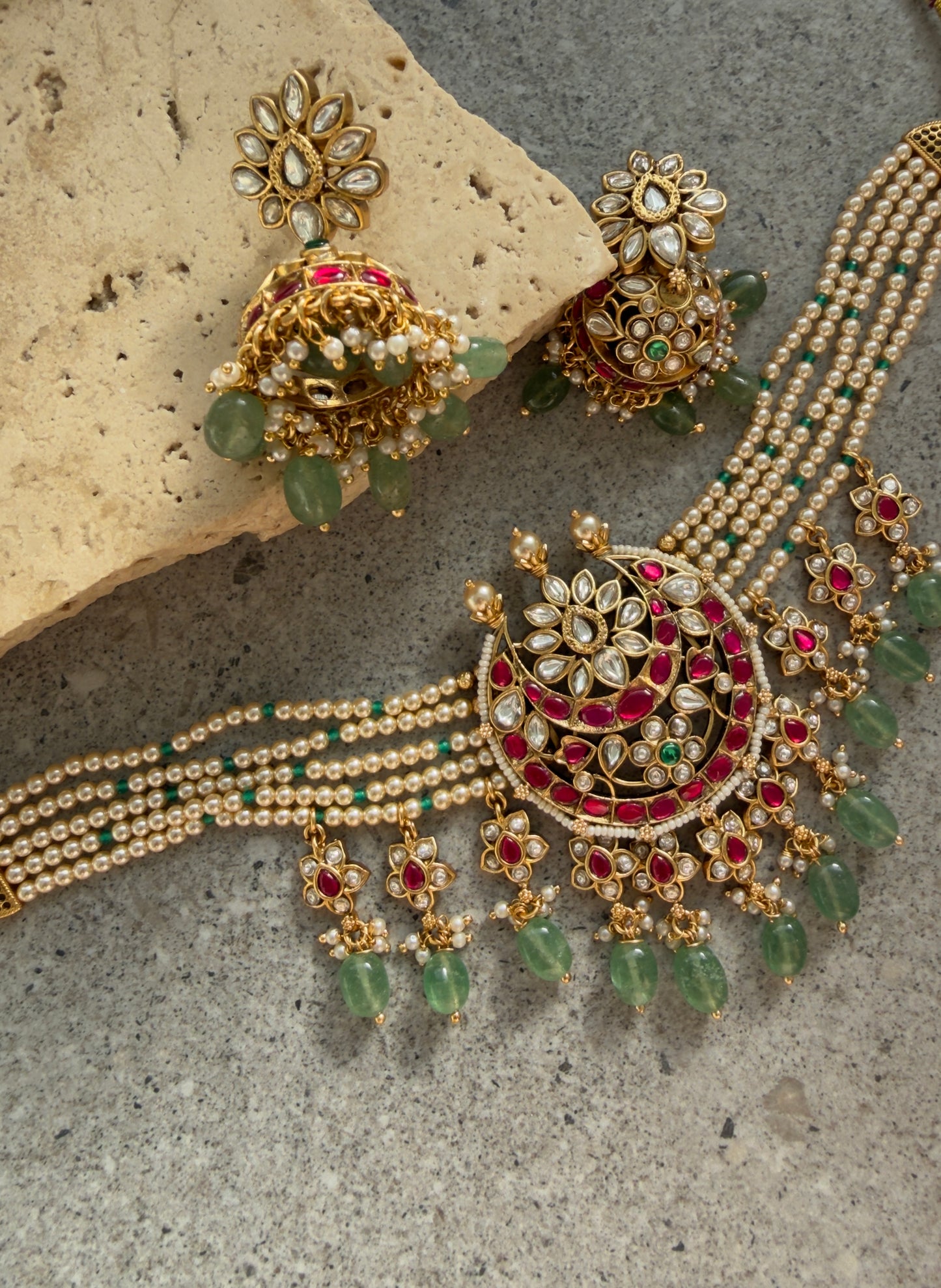 LEELA CHOKER SET