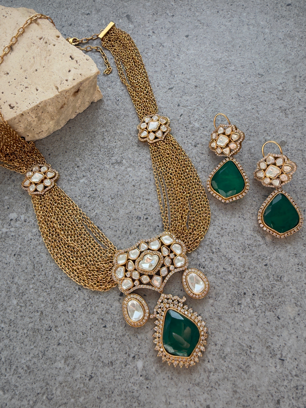 NOELIA LONG NECKLACE SET