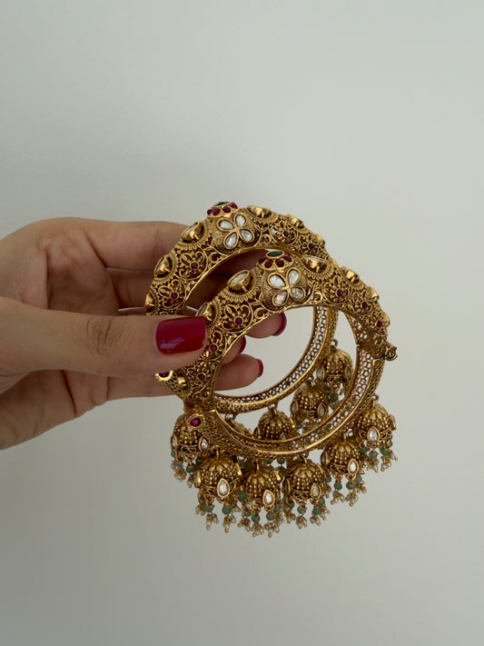 ELSIE BANGLES
