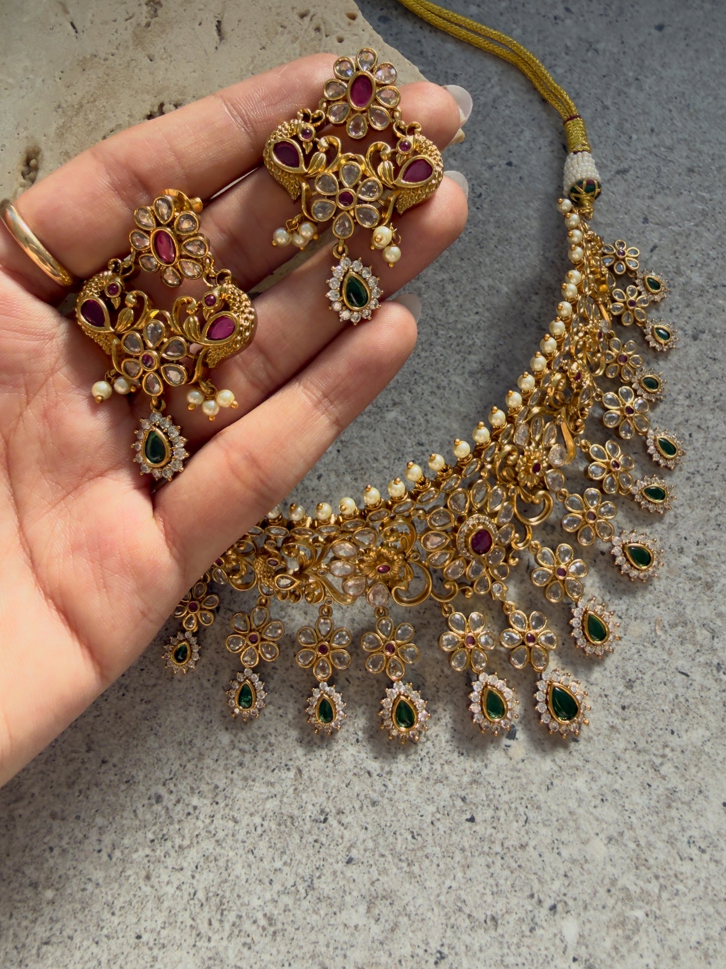 EIRAA NECKLACE SET