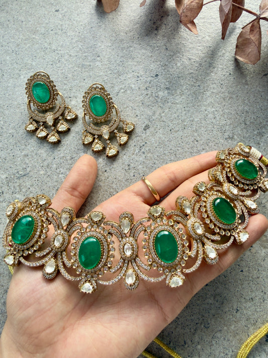 SARO NECKLACE SET