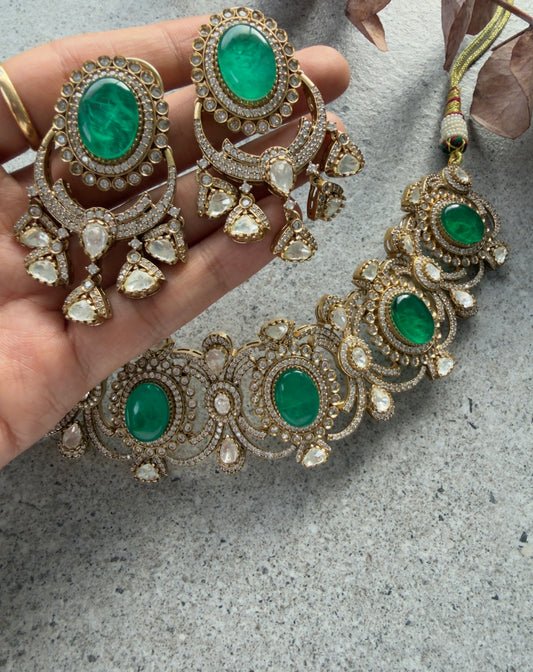 SARO NECKLACE SET