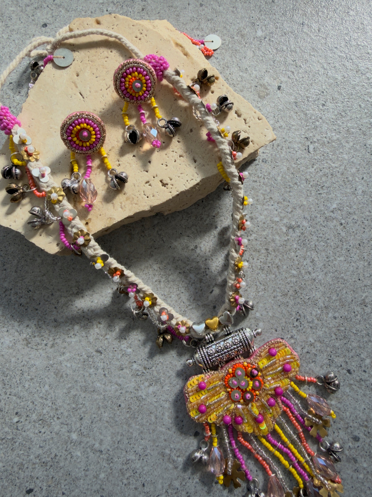 AAMIRA NECKLACE SET WITH EARRINGS