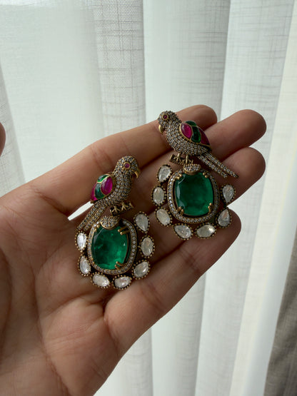 PARROT 2.0 STUD EARRINGS