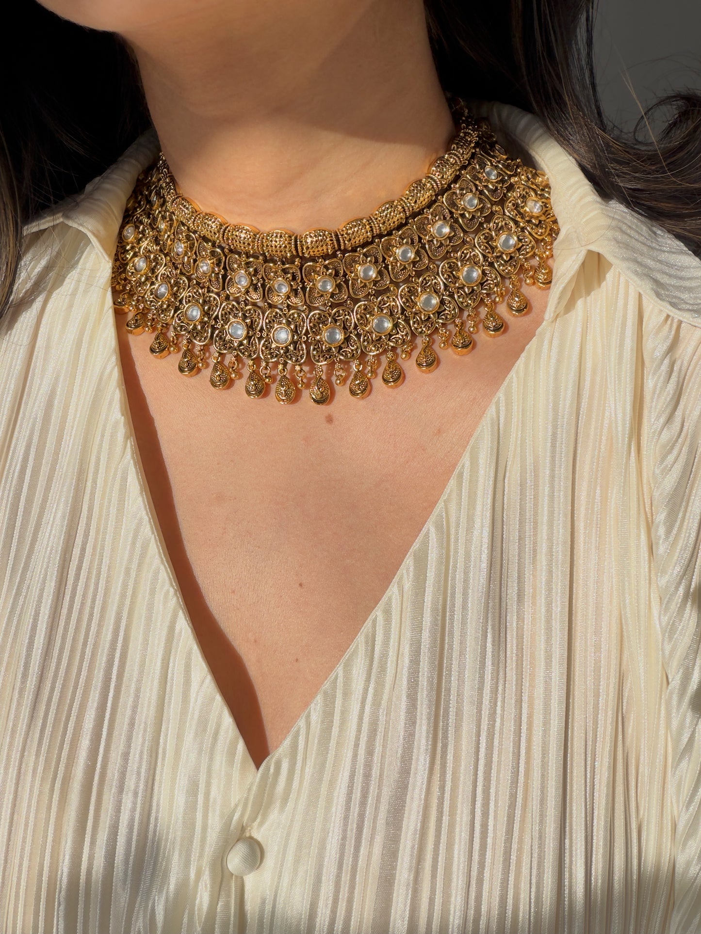 SANA NECKLACE SET WITH TIKKA