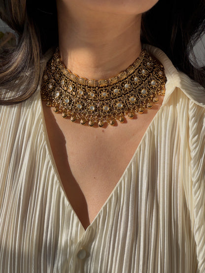 SANA NECKLACE SET WITH TIKKA