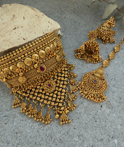 NAINA CHOKER SET
