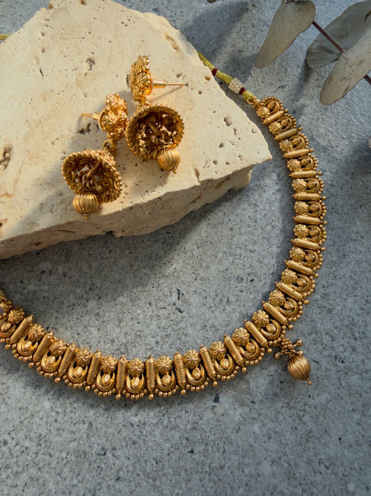 RIVASA NECKLACE SET