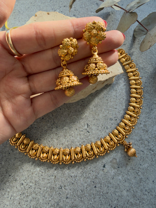 RIVASA NECKLACE SET