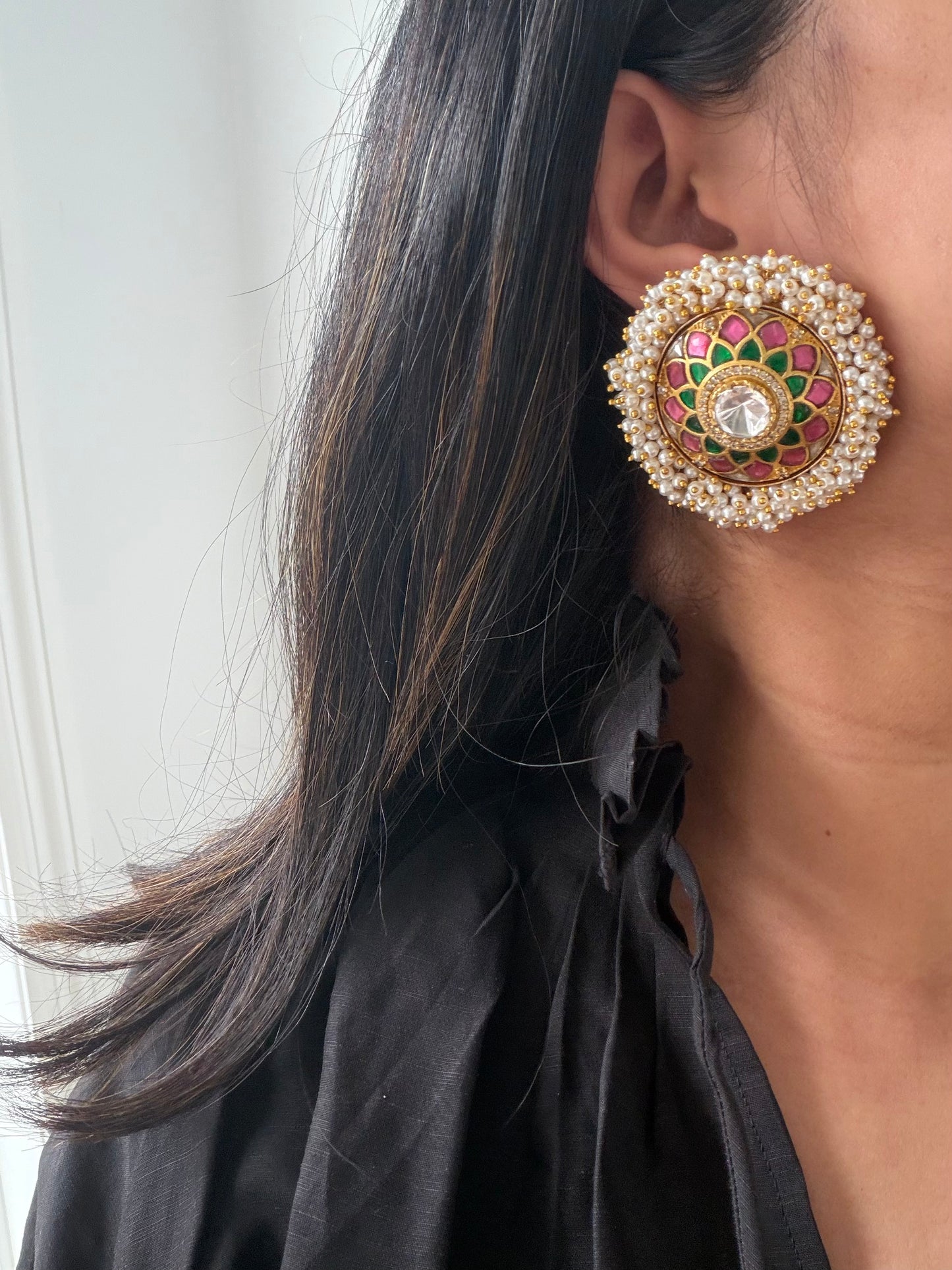 NAYRAA STUD EARRINGS