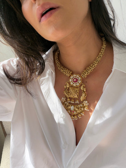 SHARVI HASLI NECKLACE SET