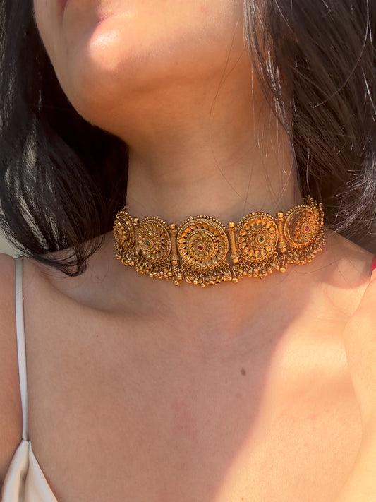 VADA NECKLACE SET