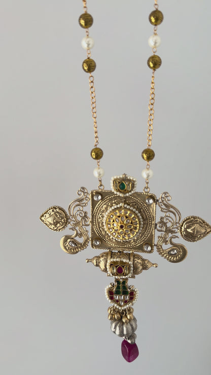 ASTER NECKLACE