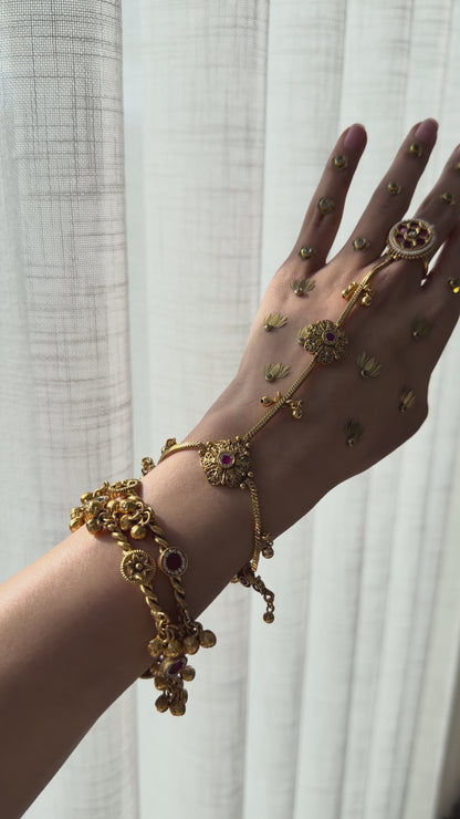 GLOW UP MEHENDI STICKERS