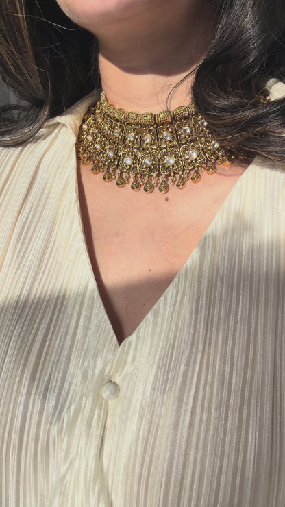 SANA NECKLACE SET WITH TIKKA